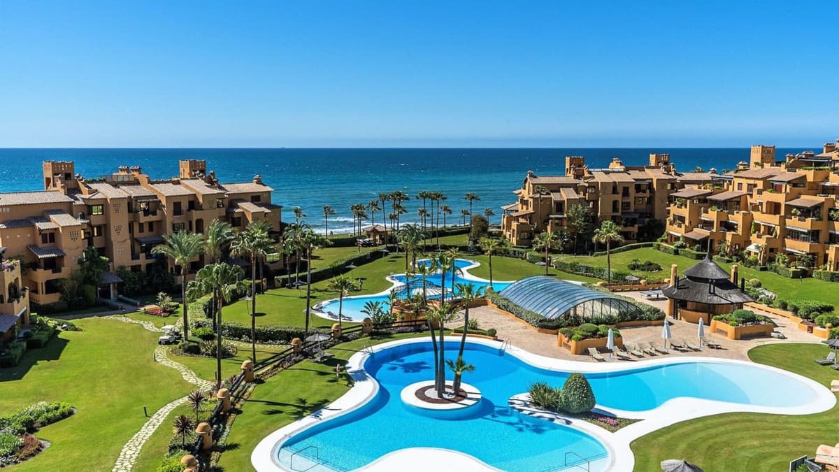 Middle Floor Apartment in Estepona