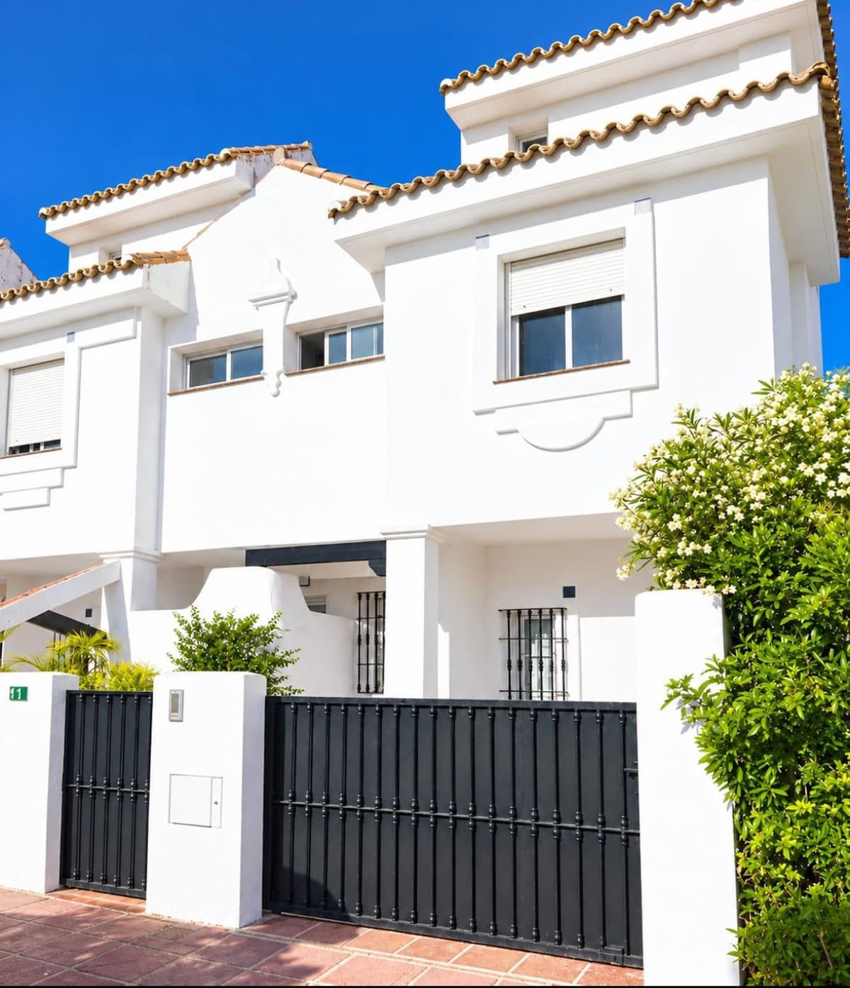 Adosada in Nueva Andalucía
