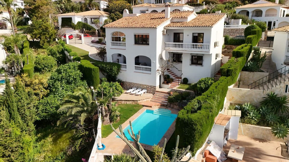 Detached Villa in Benalmadena