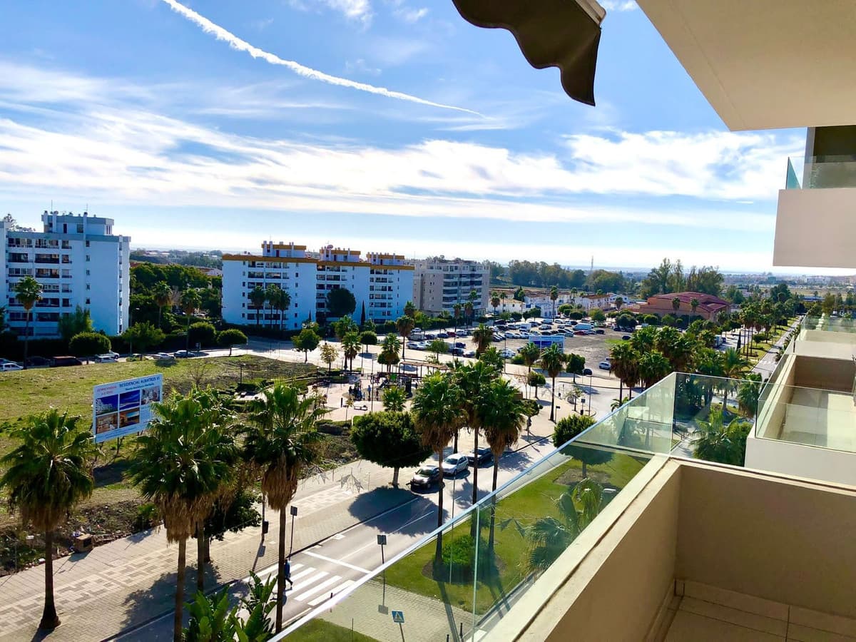 Top Floor Apartment in Nueva Andalucía