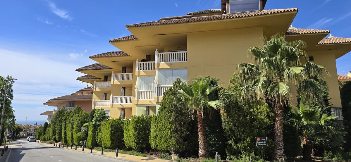 Middle Floor Apartment in Higueron