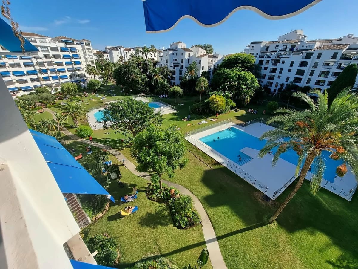 Middle Floor Apartment in Puerto Banús