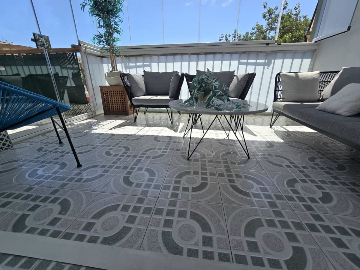 Apartament na środkowym piętrze in Málaga
