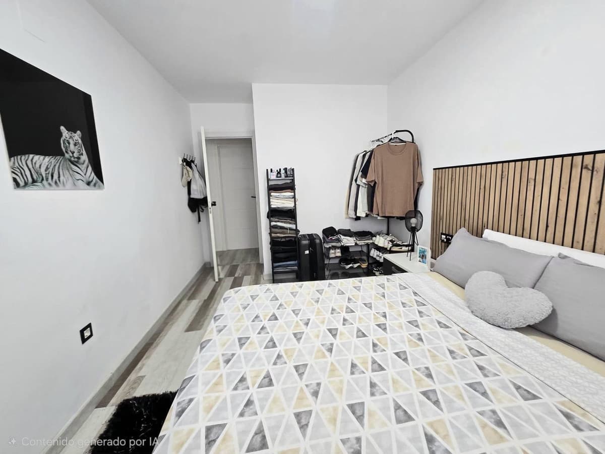 Apartament na środkowym piętrze in Málaga
