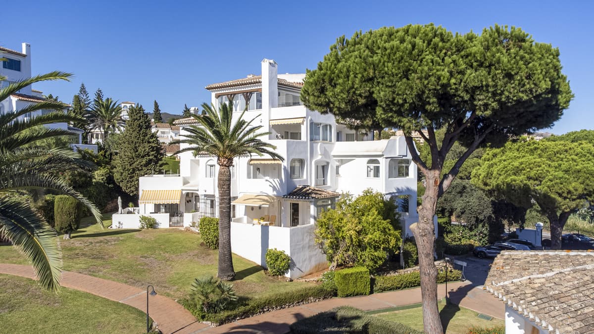 Middle Floor Apartment in Elviria