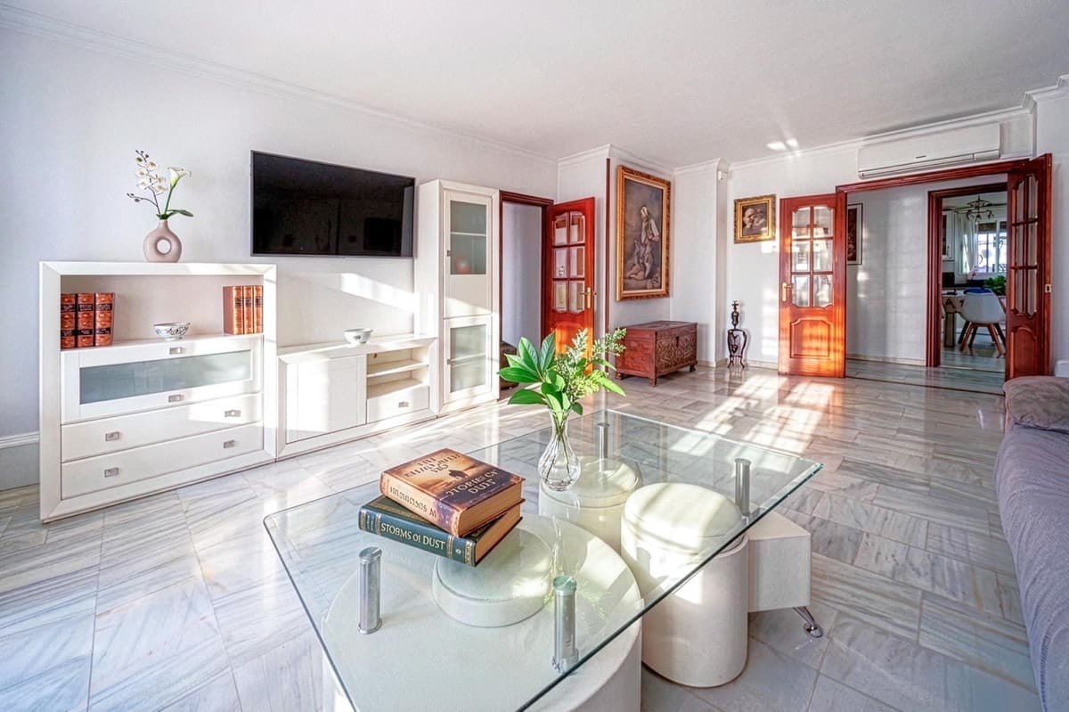 Middle Floor Apartment in Málaga