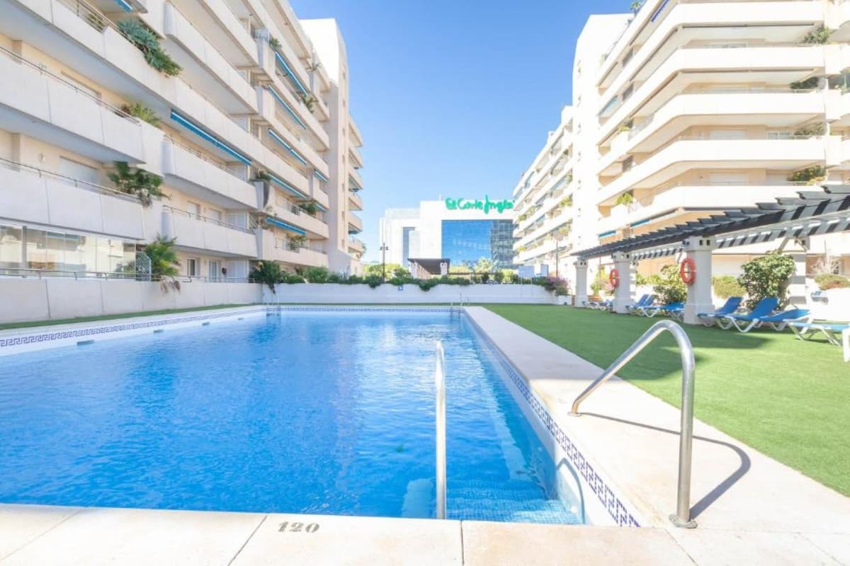 Mellemetage Lejlighed in Puerto Banús