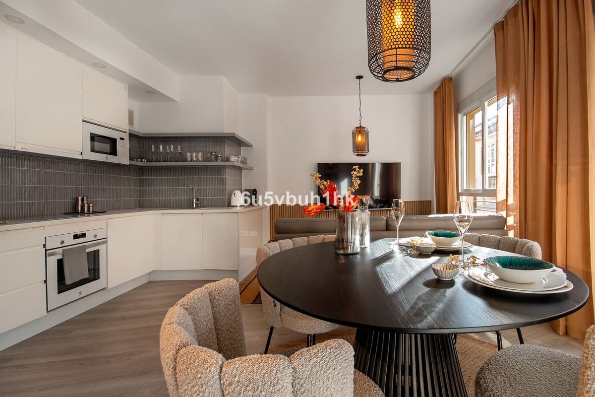 Middle Floor Apartment in Málaga