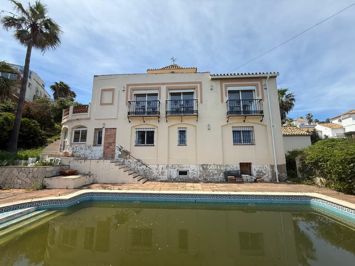 Villa - Chalet in Manilva