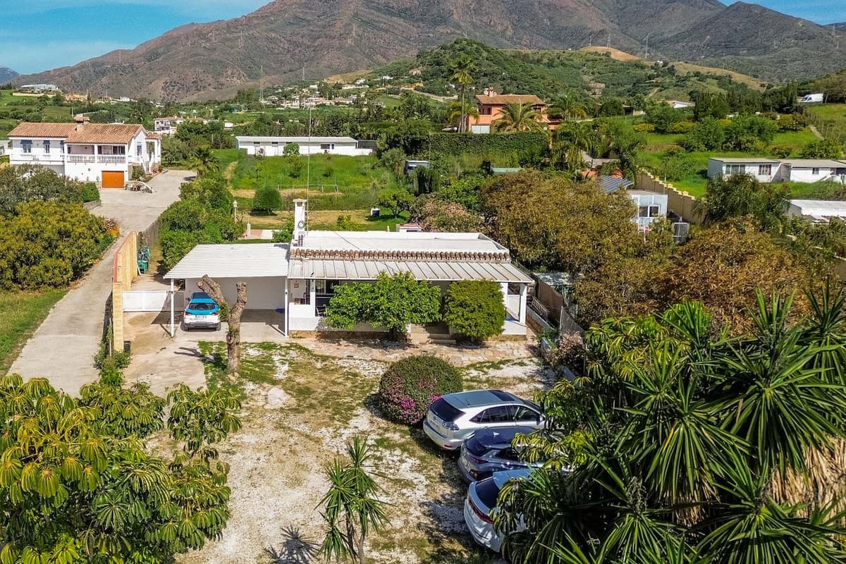 Detached Villa in Estepona