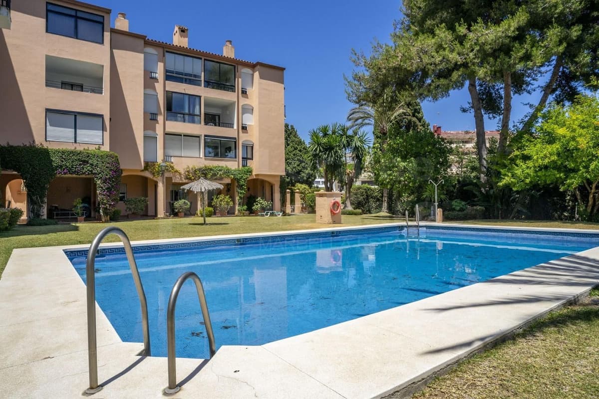 Middle Floor Apartment in Puerto Banús