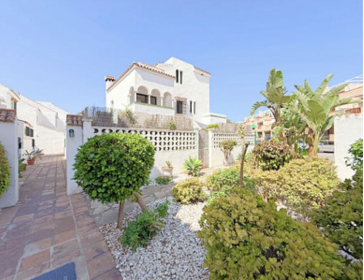 Semi-Detached House in Manilva