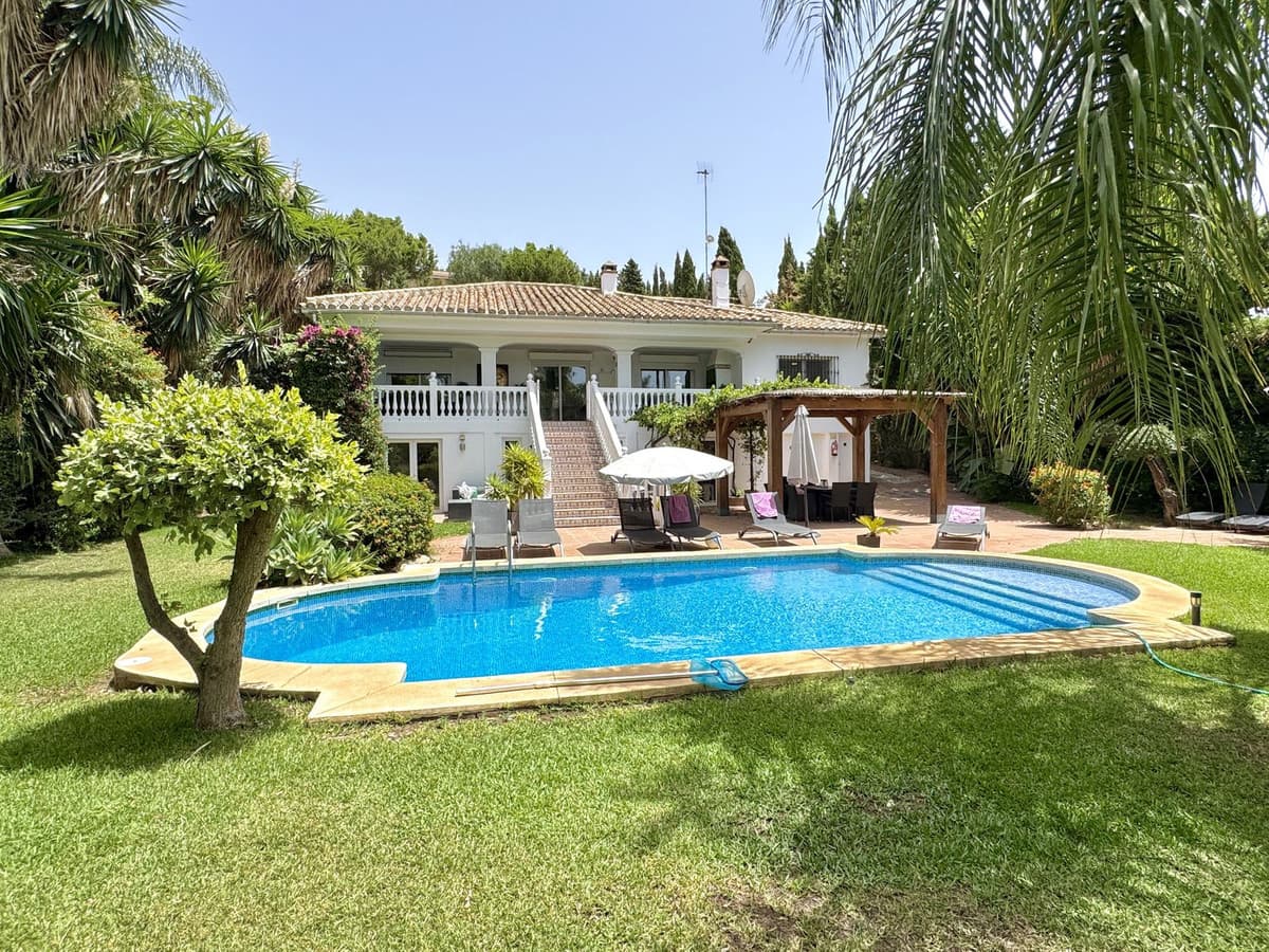 Detached Villa in Sierrezuela