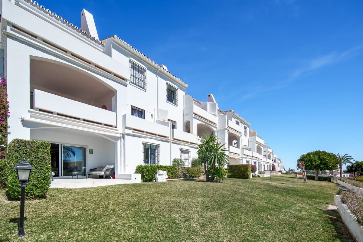 Ground Floor Apartment in Nueva Andalucía