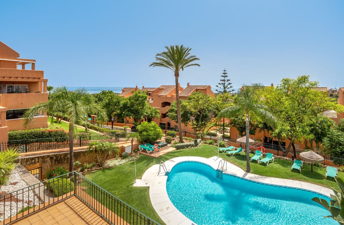 Middle Floor Apartment in Elviria