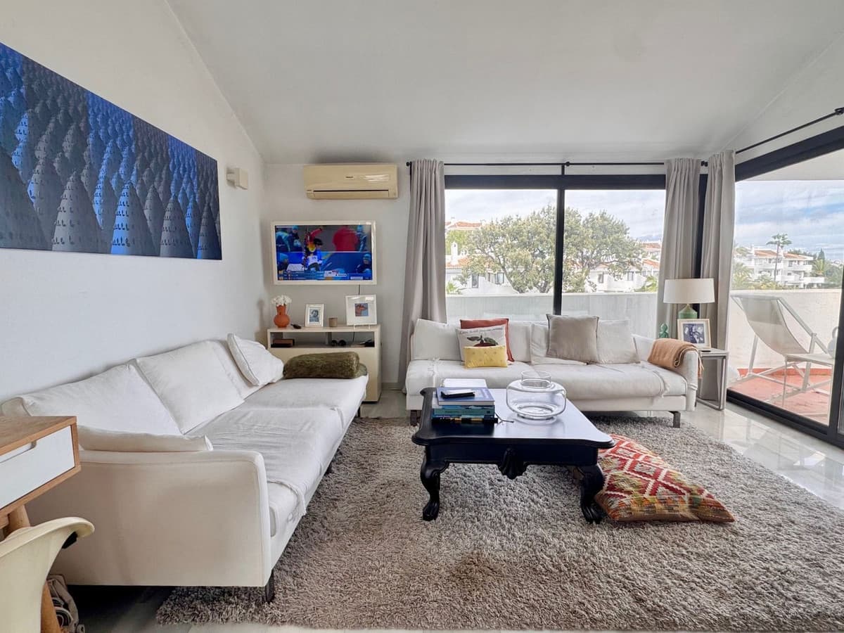 Top Floor Apartment in Calahonda