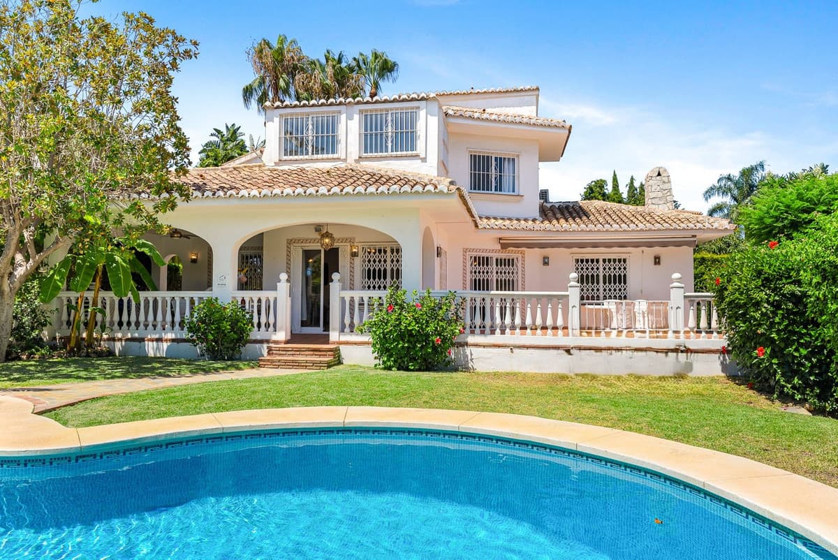 Detached Villa in Calahonda