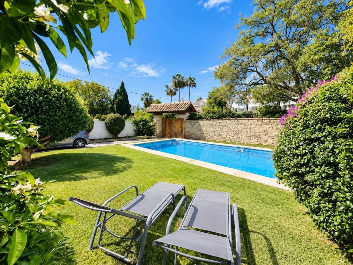 Semi-Detached House in Nueva Andalucía
