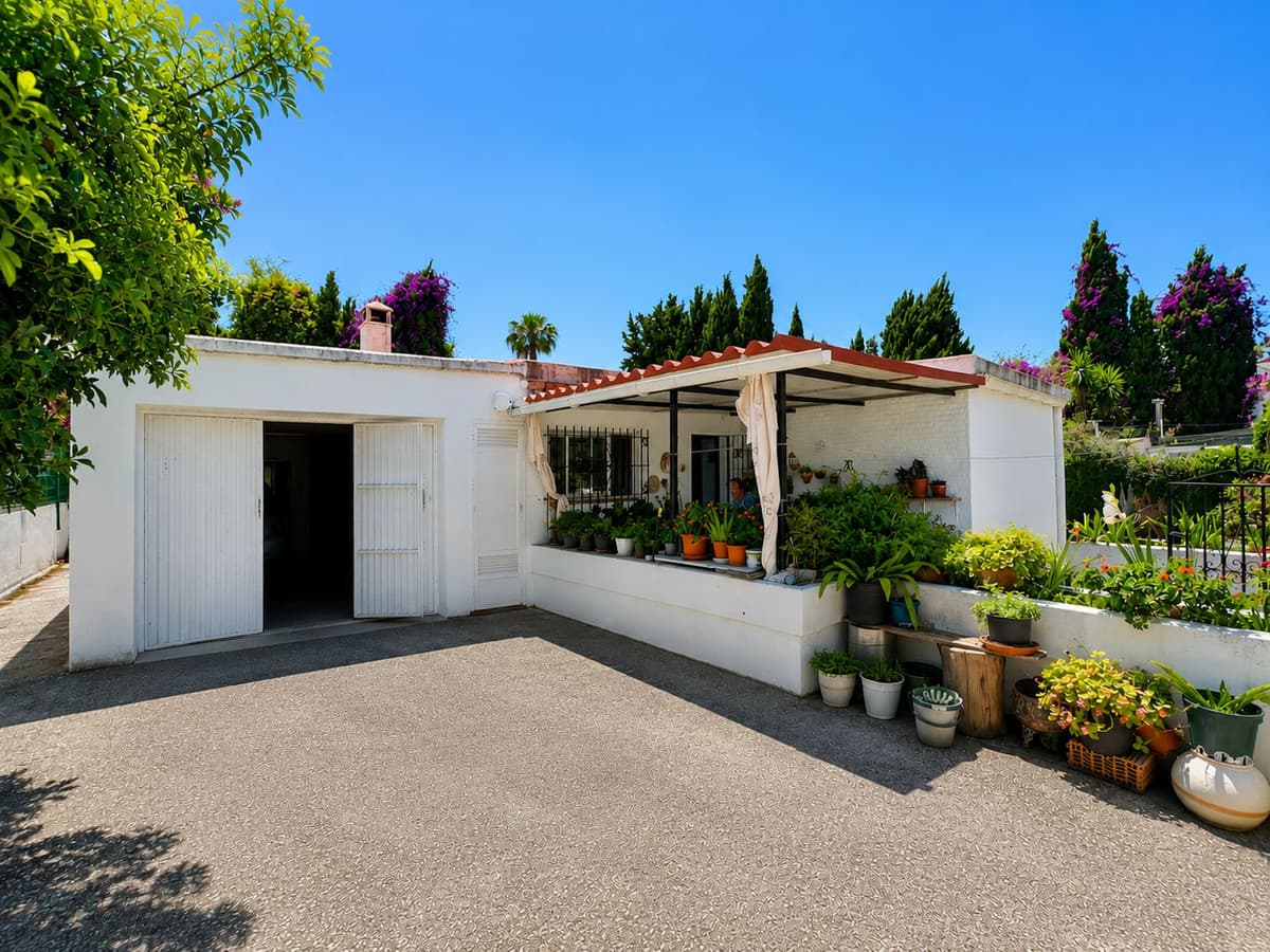 Fritliggende Villa in Elviria