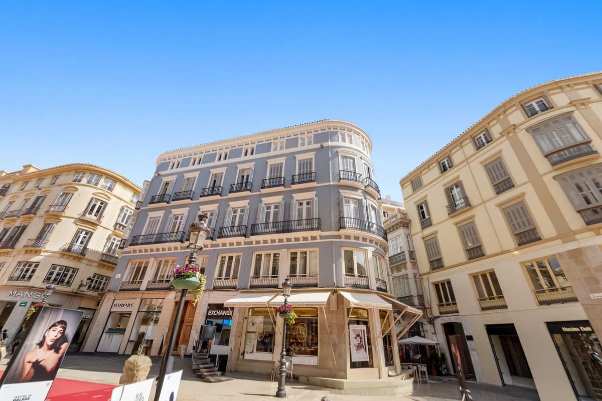 Middle Floor Apartment in Málaga Centro