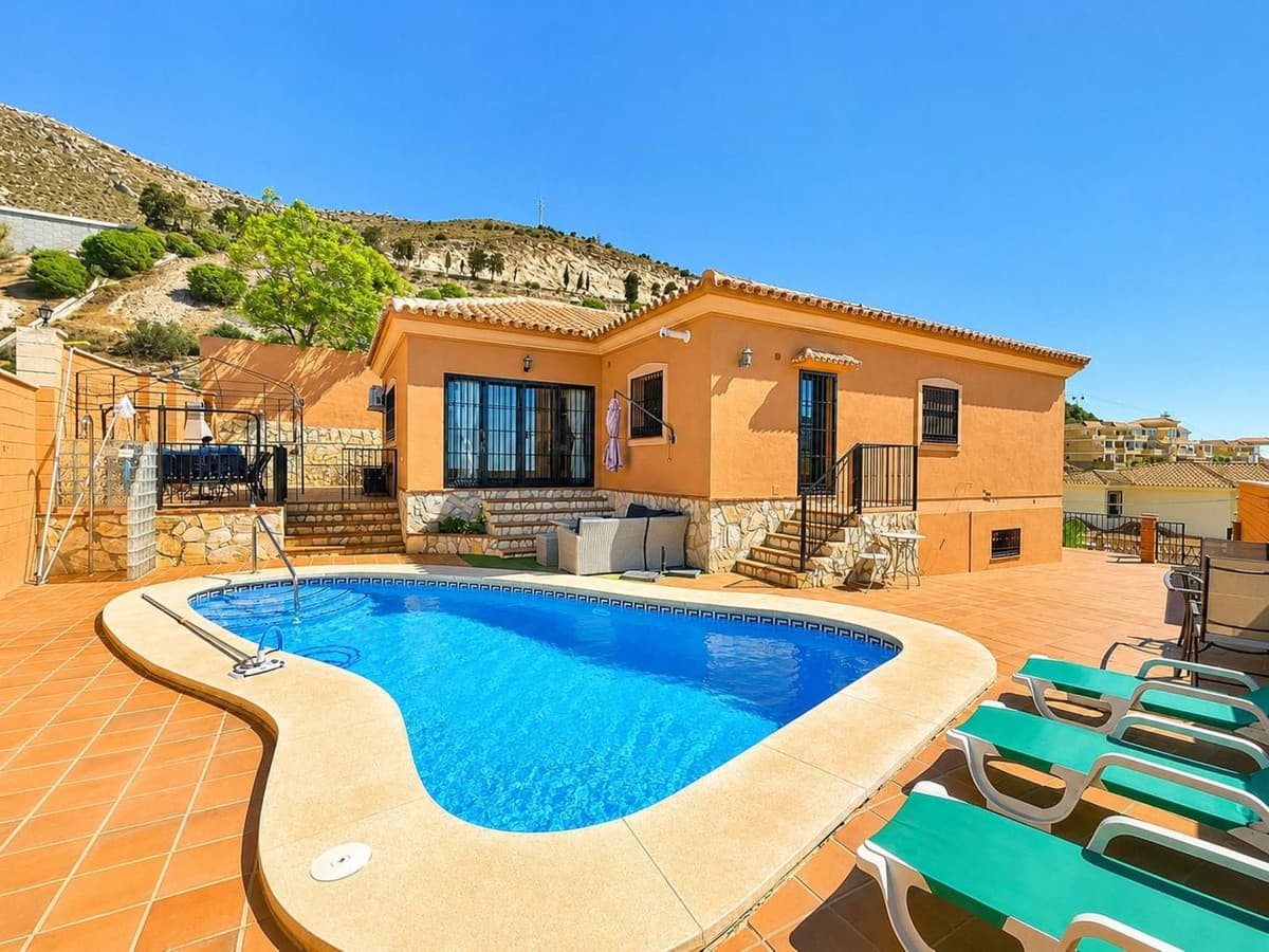Detached Villa in Benalmadena