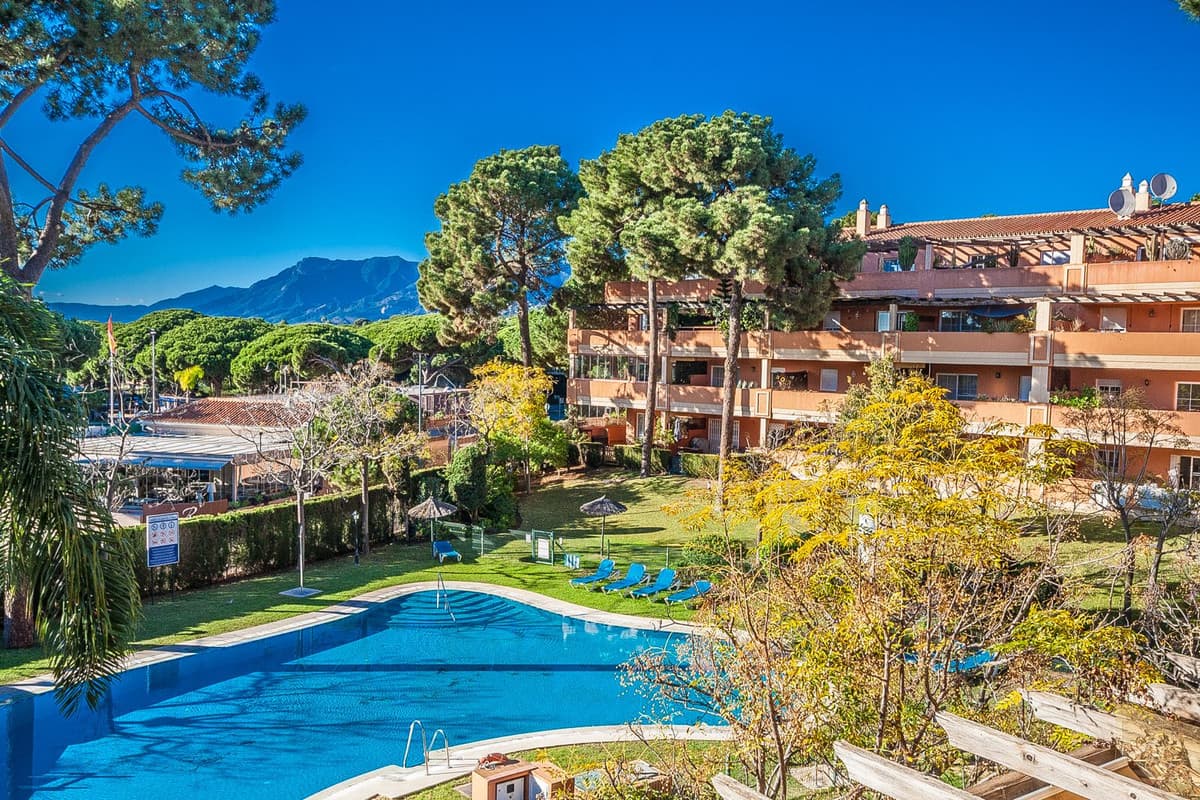 Middle Floor Apartment in Elviria