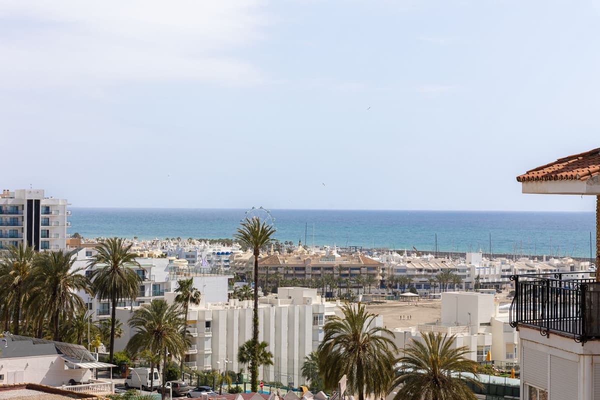 Middle Floor Apartment in Benalmadena Costa