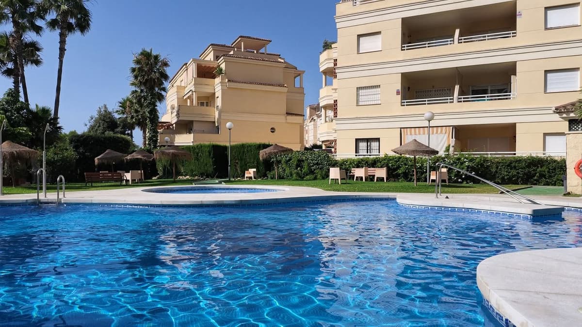 Middle Floor Apartment in Torrequebrada