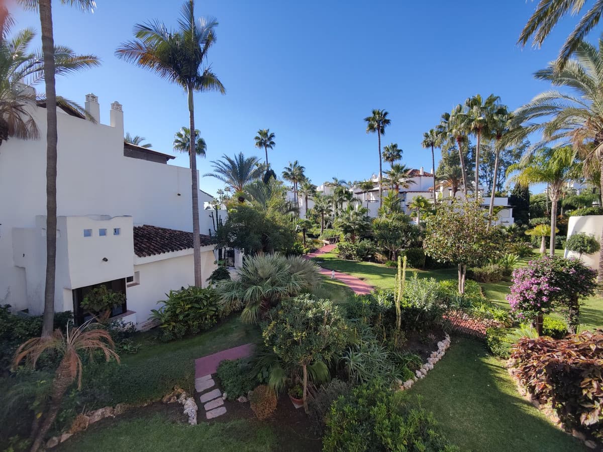 Middle Floor Apartment in Puerto Banús