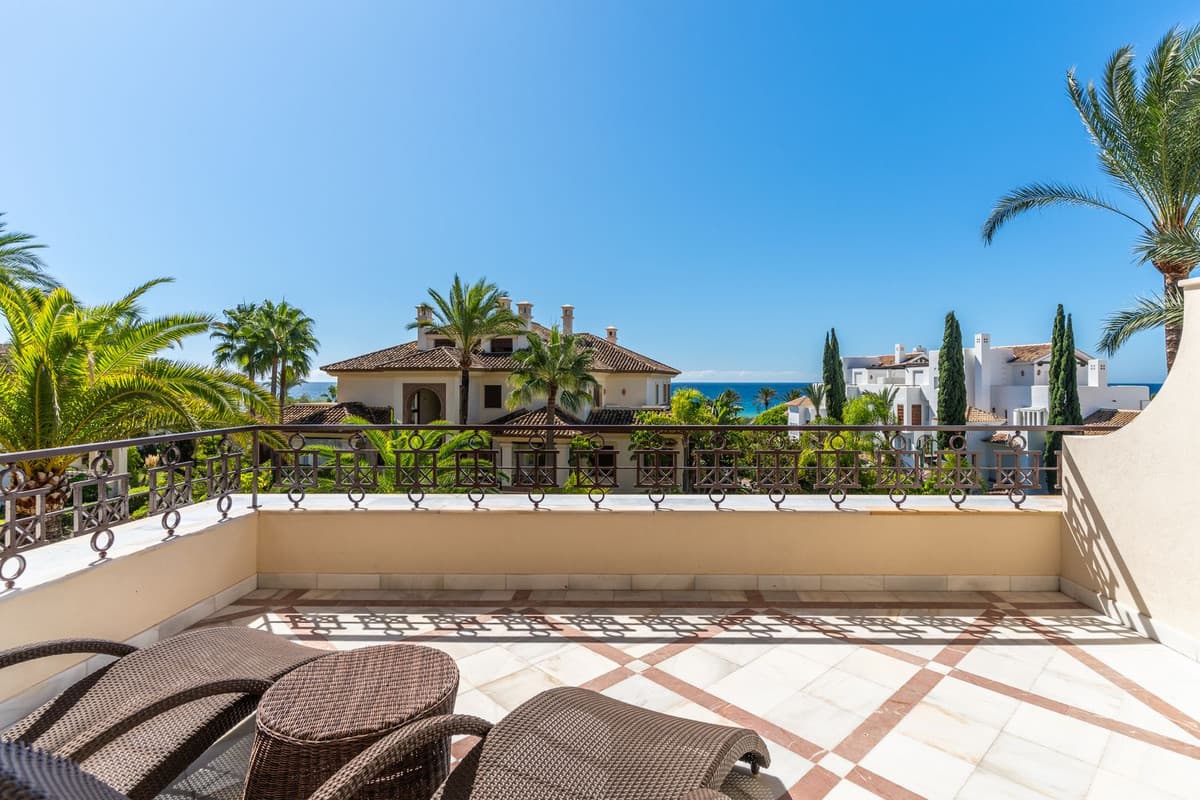 Lägenhet på mellanplan in Los Monteros