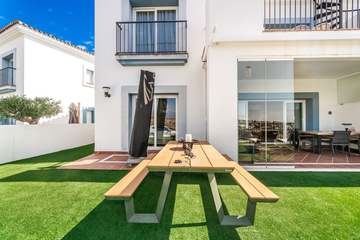 Ground Floor Apartment in El Paraiso