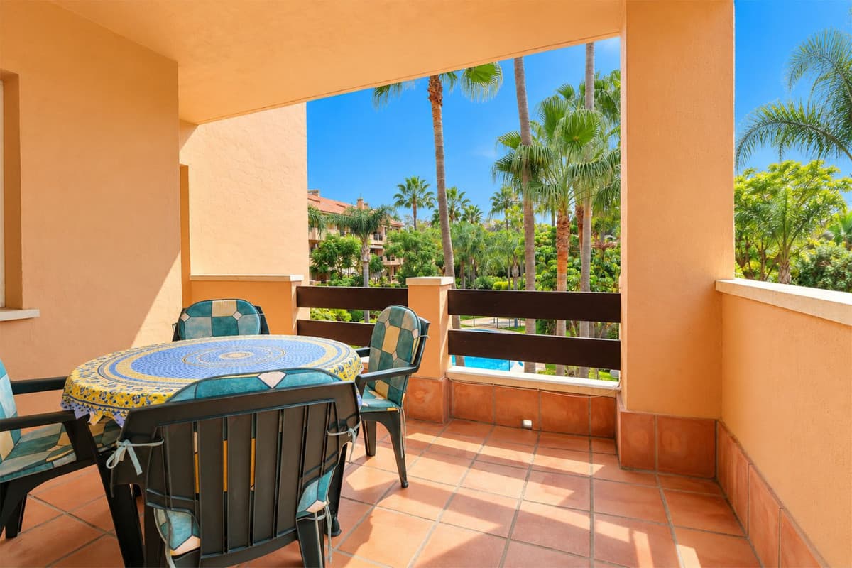 Middle Floor Apartment in Cabopino