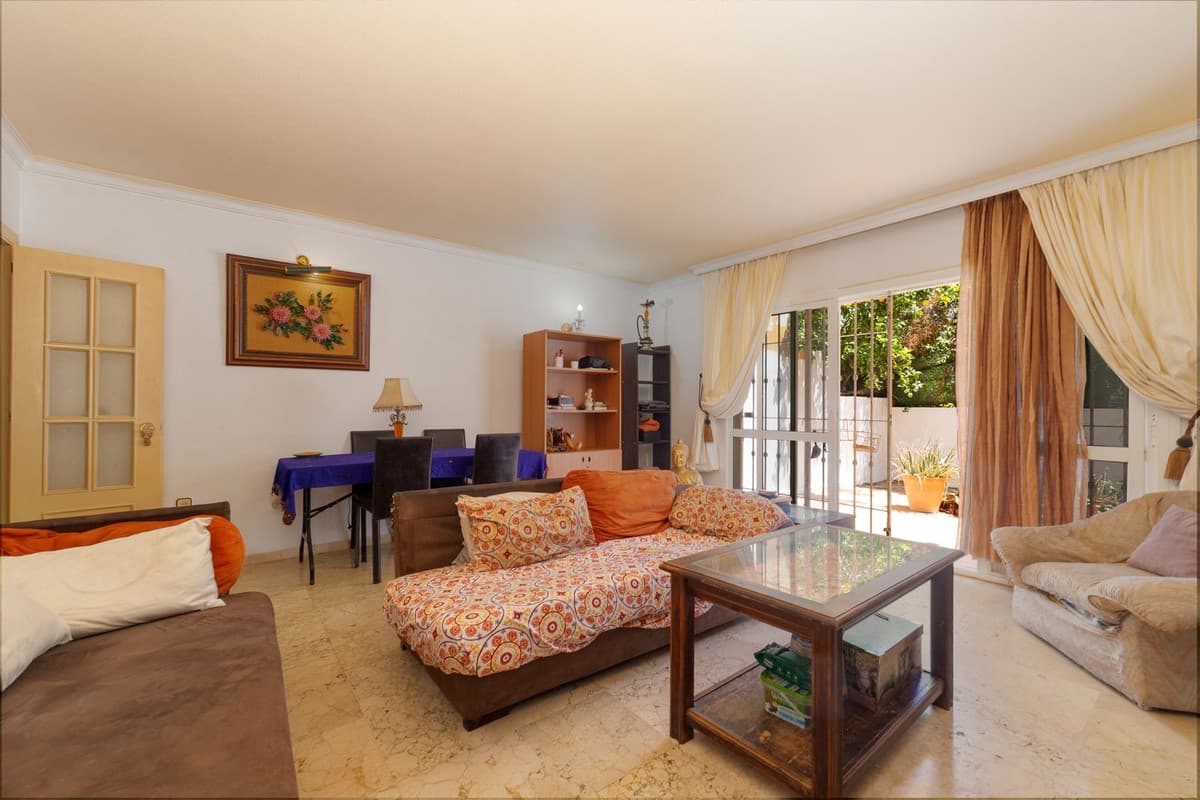 Geschakelde Woning in Las Lagunas