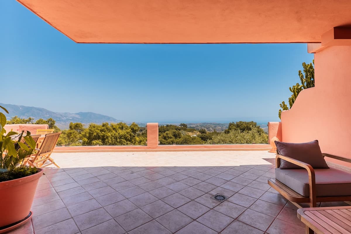 Middle Floor Apartment in La Mairena