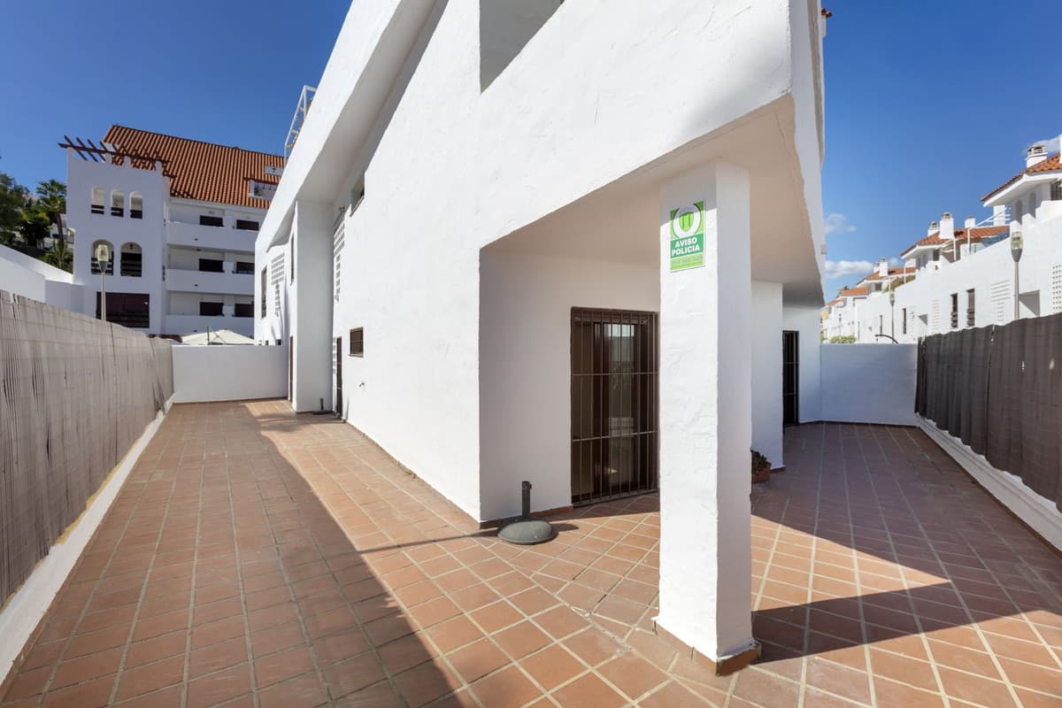 Stueetage Lejlighed in Nueva Andalucía