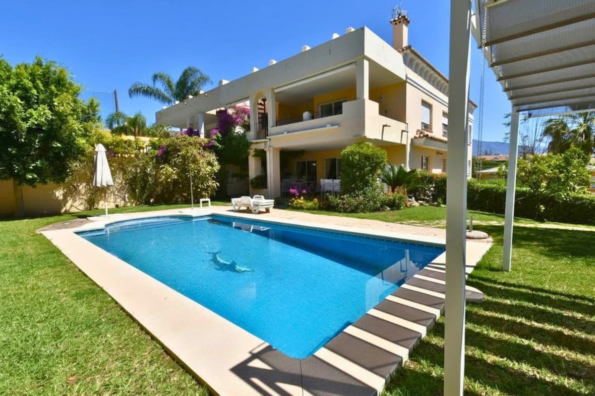 Semi-Detached House in Guadalmina Alta