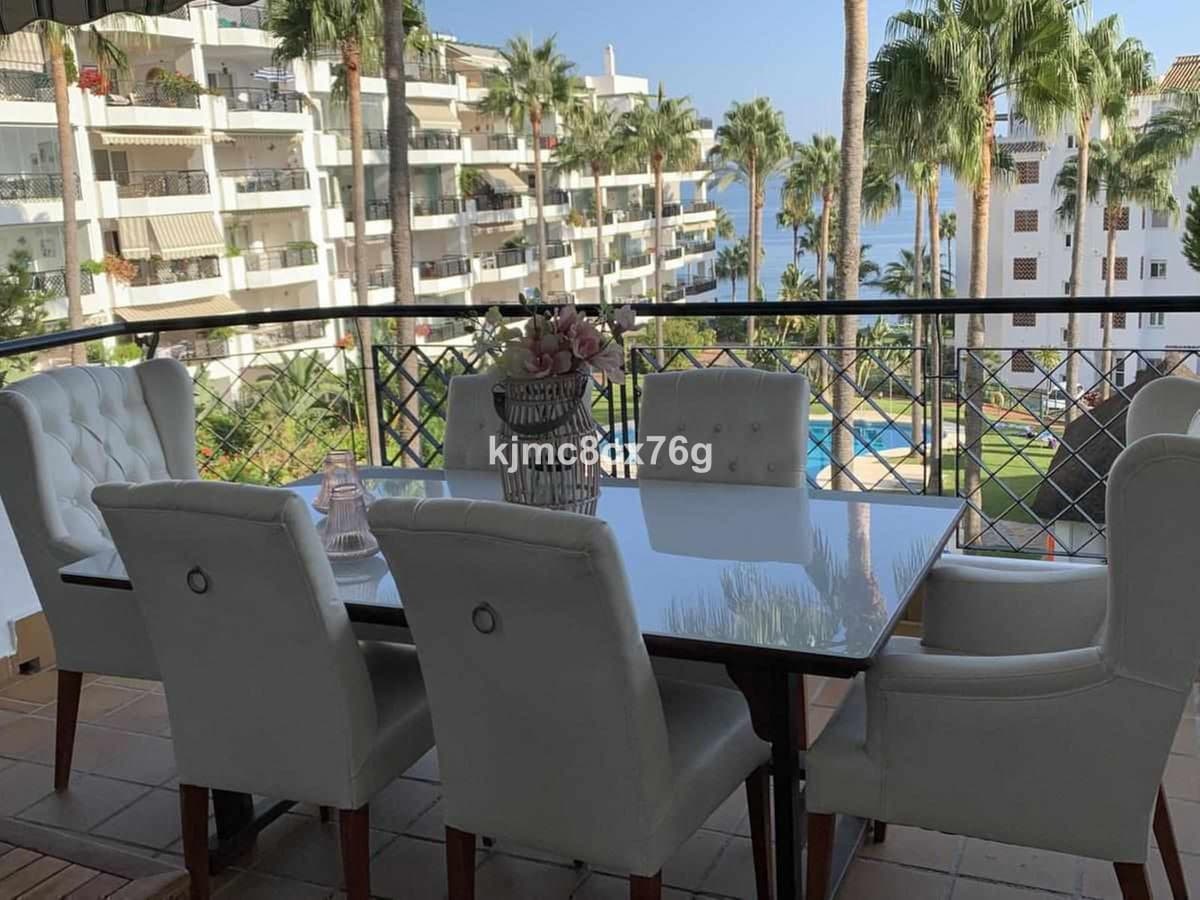 Middle Floor Apartment in Calahonda