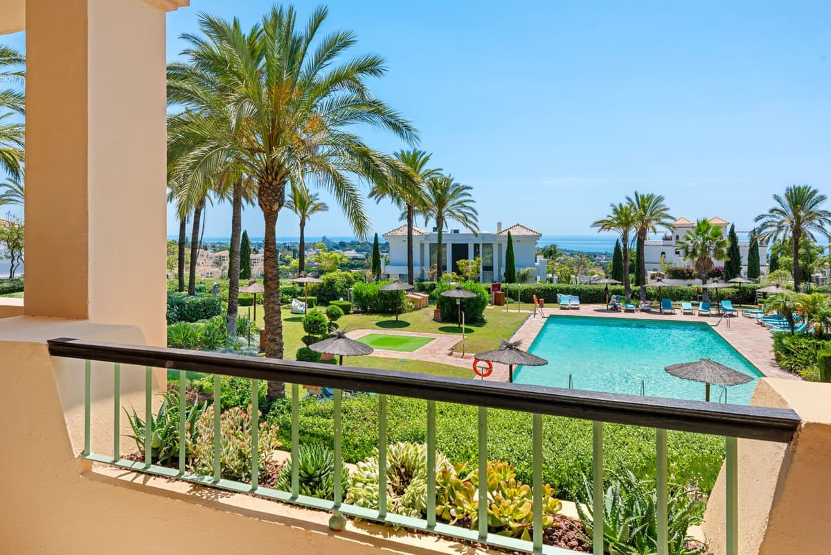 Middle Floor Apartment in Los Flamingos