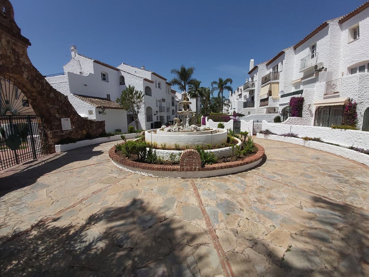 Ground Floor Apartment in El Paraiso