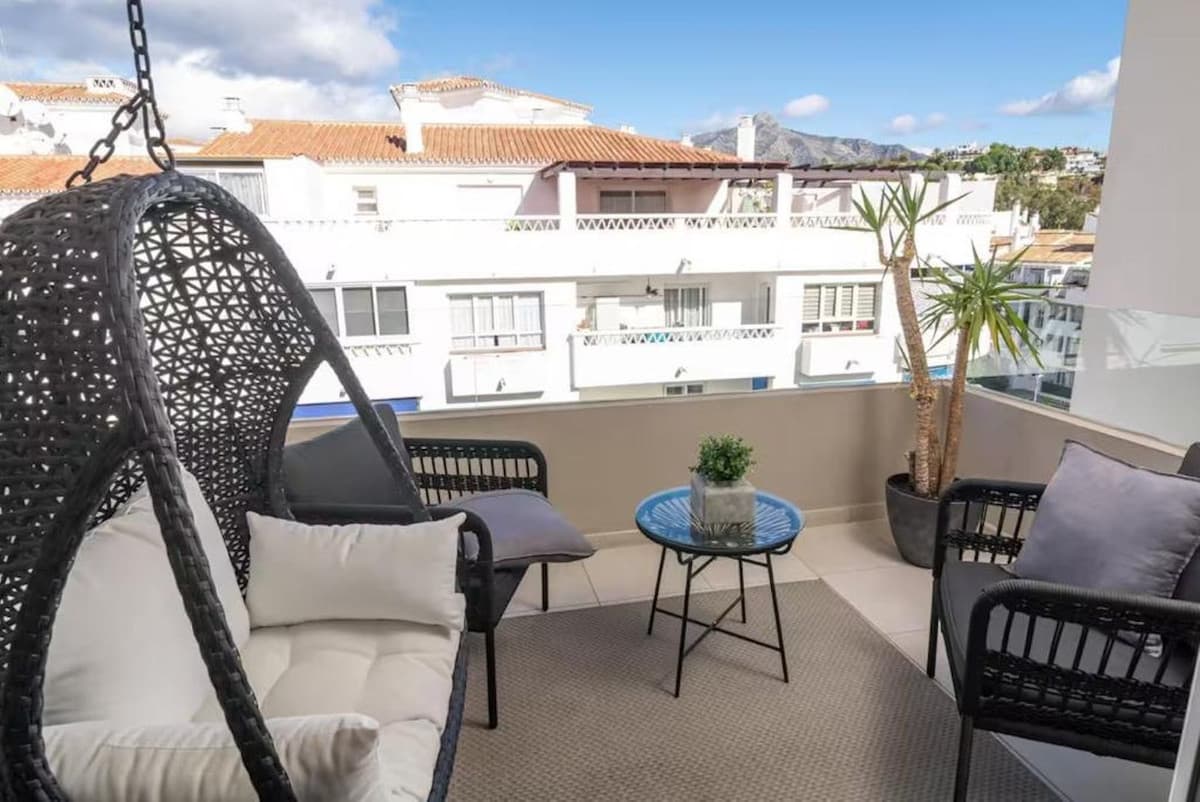 Middle Floor Apartment in Nueva Andalucía