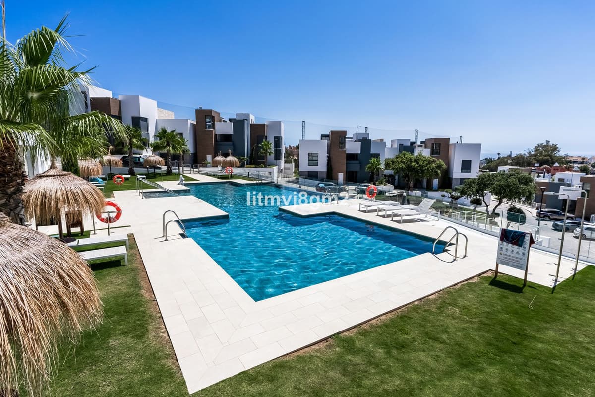 Middle Floor Apartment in Cabopino