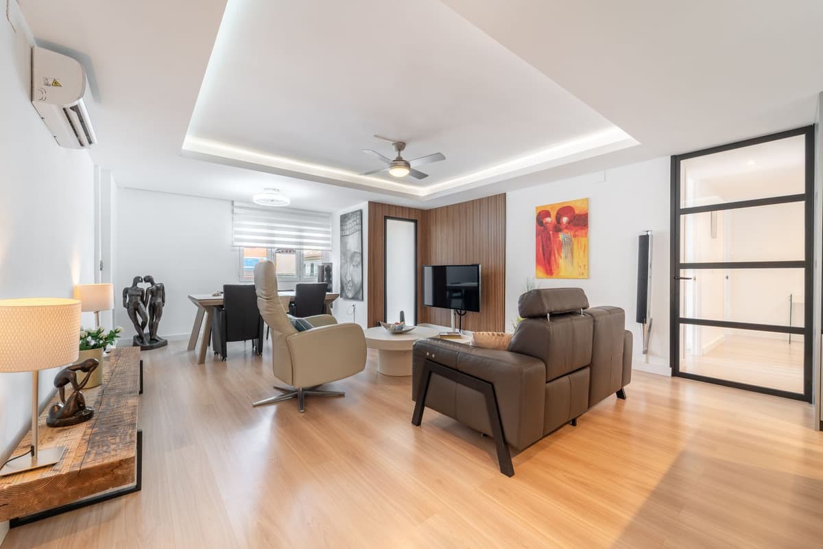 Middle Floor Apartment in Málaga Centro