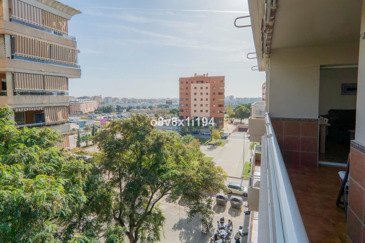 Apartament na środkowym piętrze in Málaga