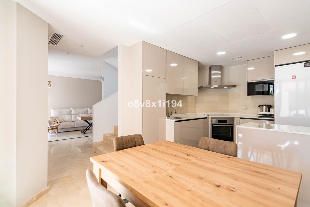 Semi-Detached House in Casares