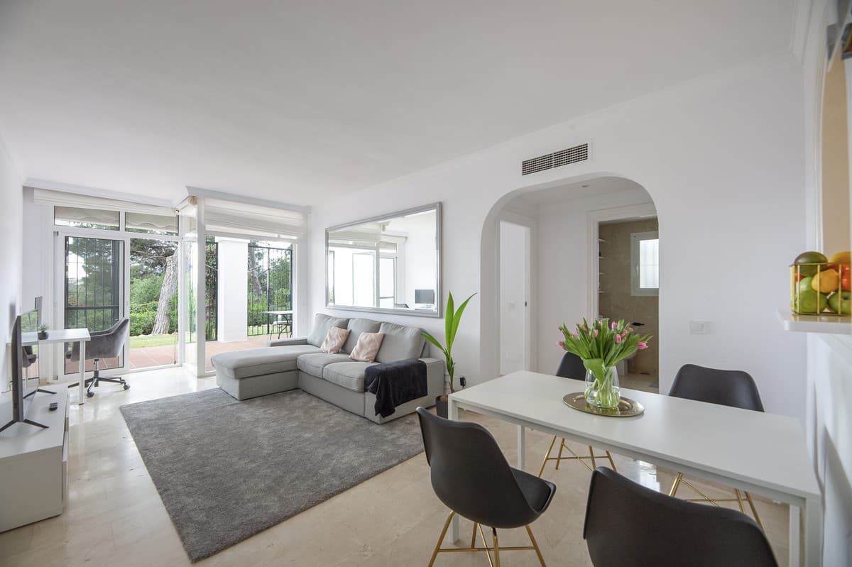 Middle Floor Apartment in Benahavís