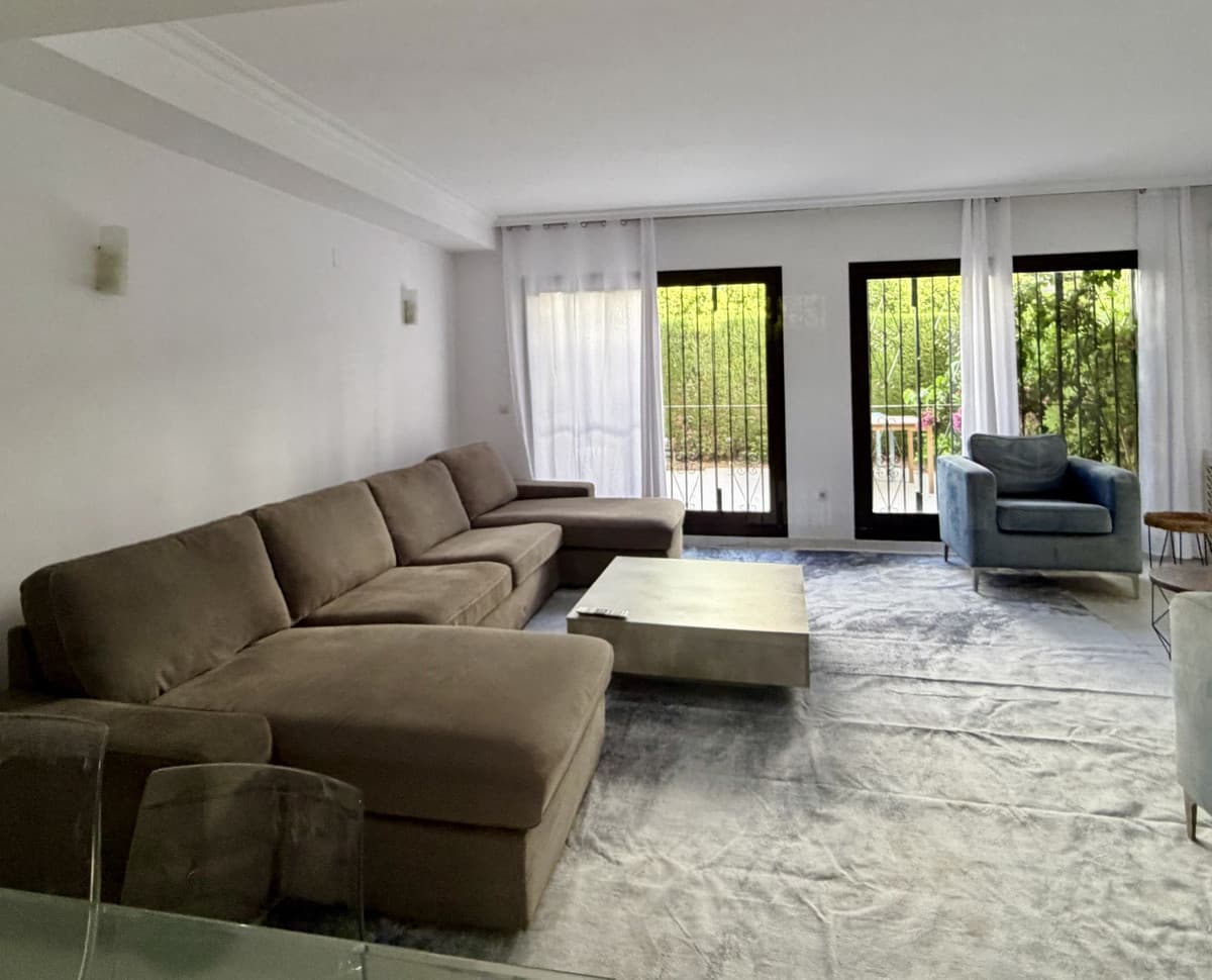 Adosada in Guadalmina Baja