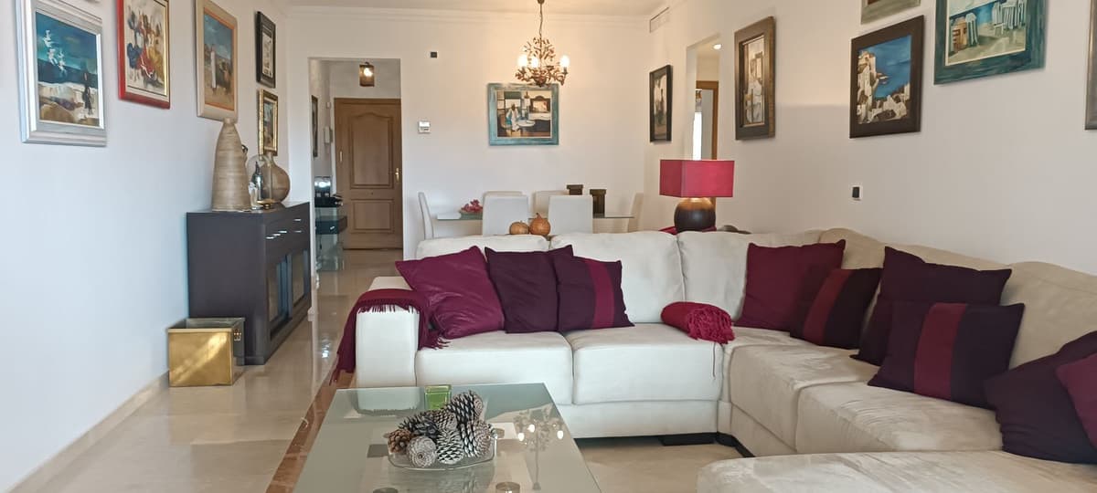 Middle Floor Apartment in Elviria