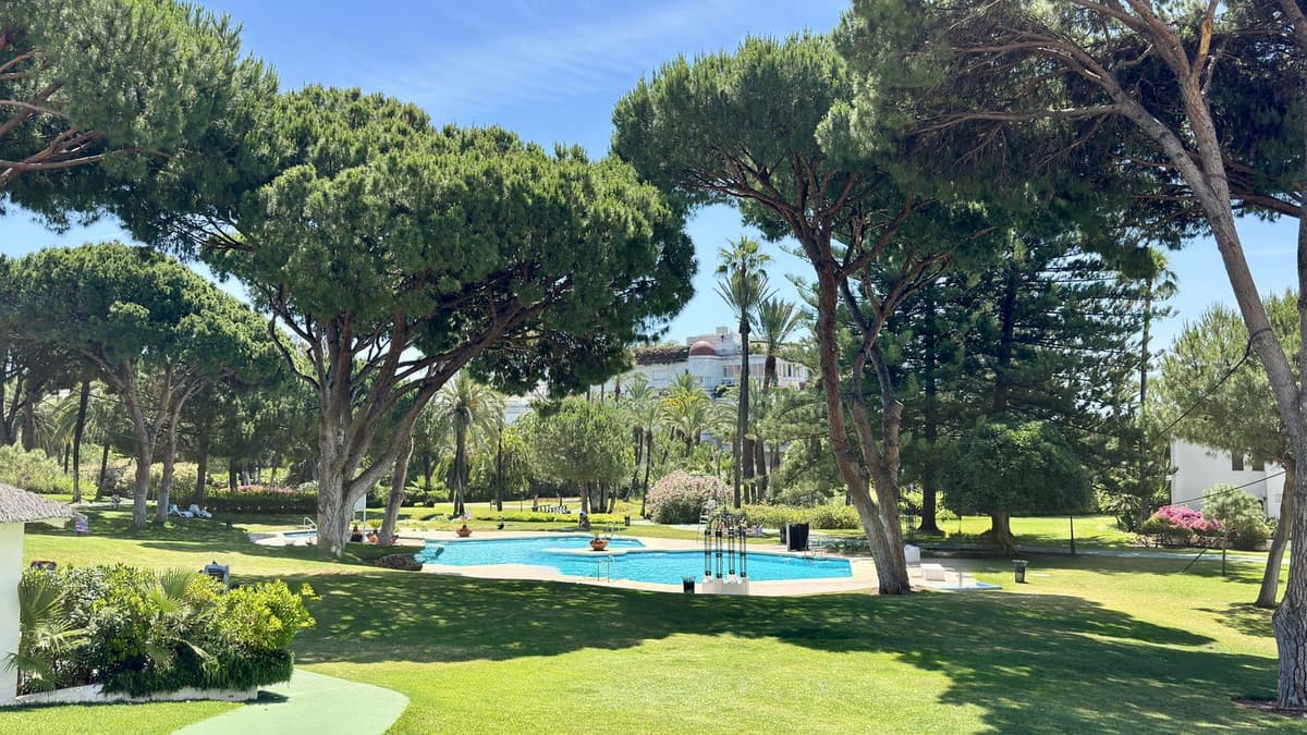 Middle Floor Apartment in Puerto Banús