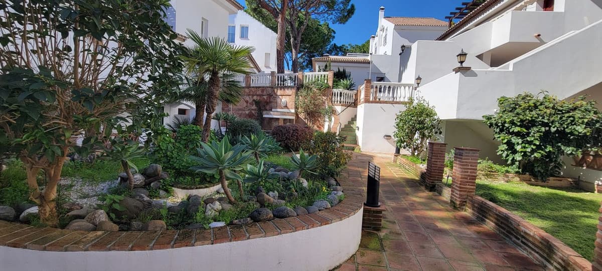 Middle Floor Apartment in Puerto Banús