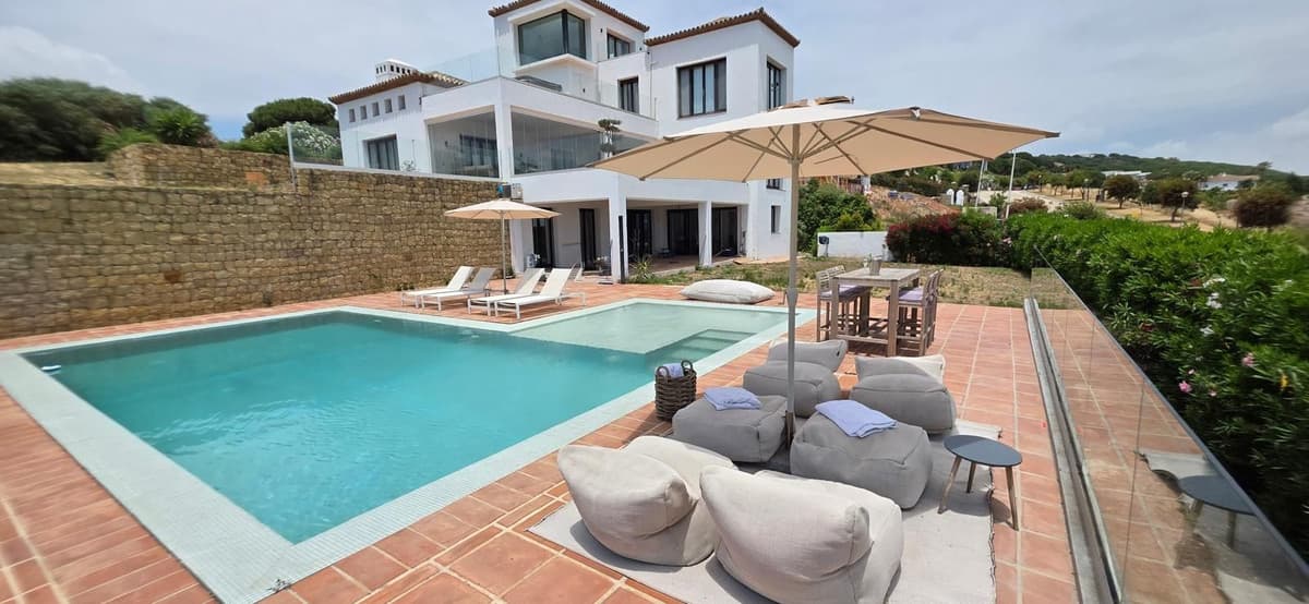 Fritliggende Villa in Sotogrande